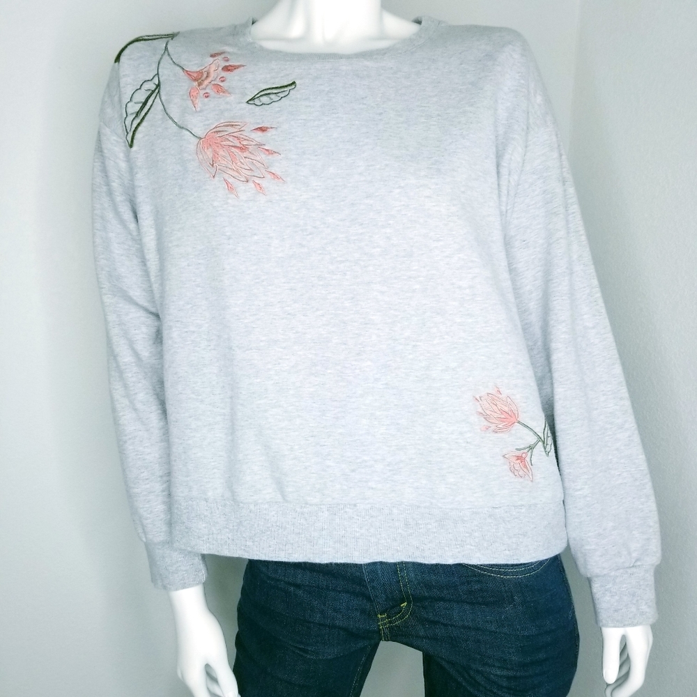 TWO BY VINCE CAMUTO Cropped Sweatshirt